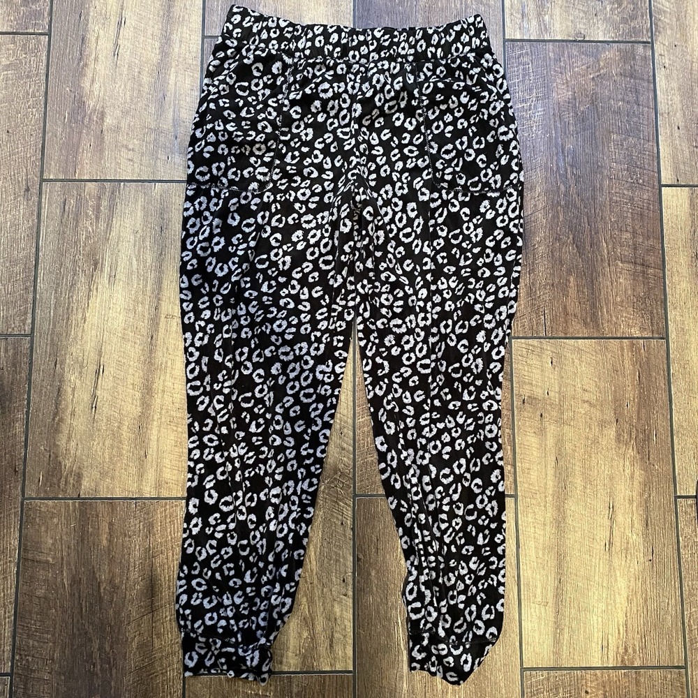 Cuddl-Duds Women's Black/White Leopard Print Pajama Lounge Pants Medium